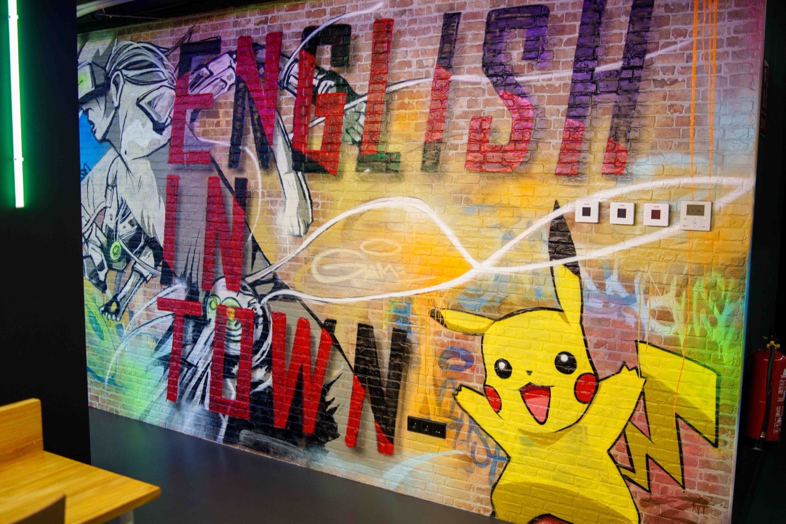 Mural de graffiti English in Town